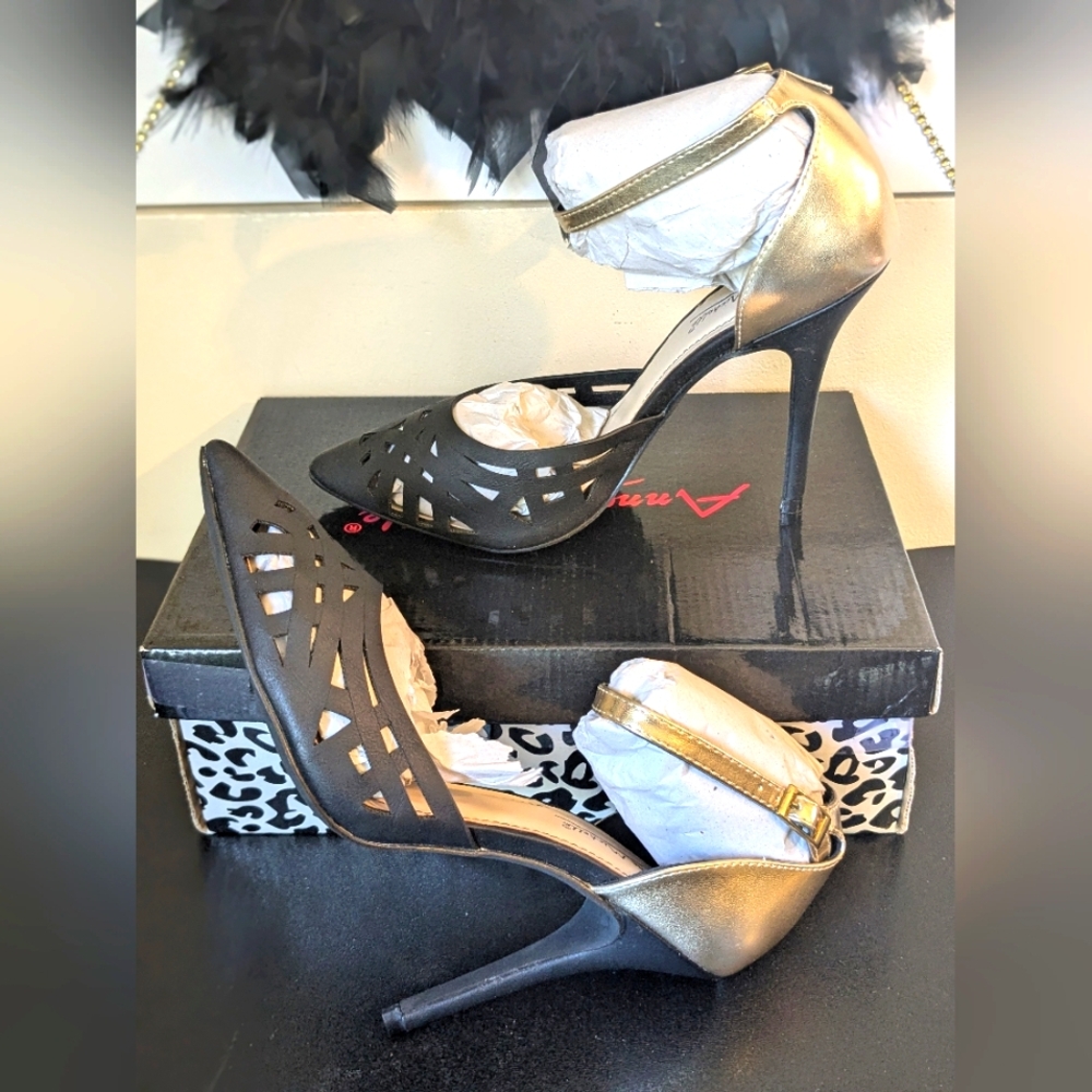 Anne Michelle Black Gold Ankle Strap Stiletto Heels NWB